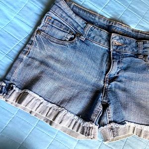 Casual denim shorts, great for summer!